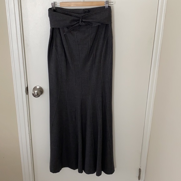 Development Wool Skirt - Picture 2 of 5